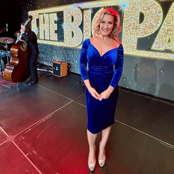 blue velvet wiggle dress Bodycon Cobalt Blue Velvet Dress Swing Dress Collectif Velvet Dress One Shoulder Dress Velvet Dress Navy